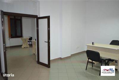 Casă cu 4 camere cu Teren 252 Mp în Central - 11