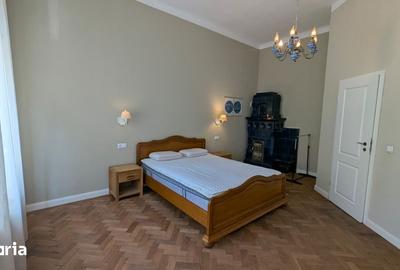 Apartament cu 3 camere în Central - 1