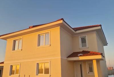 Casă cu 7 camere în Giroc