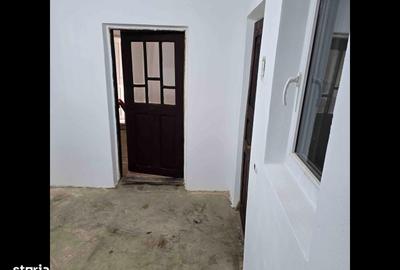 Casă cu 8 camere cu Teren 1200 Mp în Braloștița - 4