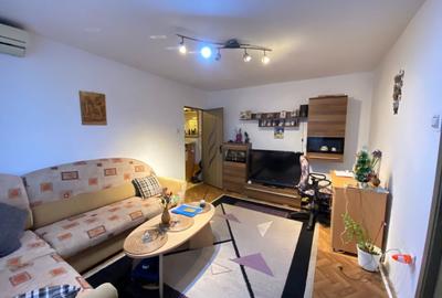 Apartament cu 3 camere semidecomandat, mobilat în Spitalul Județean - 2