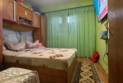 Apartament cu 4 camere decomandat în Viziru 3 - 12