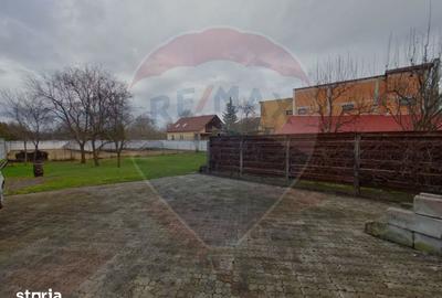 Casă cu Teren 818 Mp în Central - 3