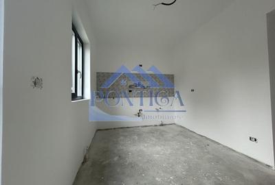 Casă cu 3 camere cu Canalizare în Lumina - 8