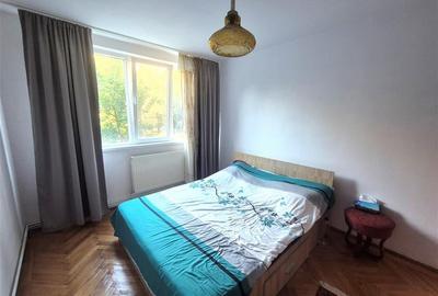 Apartament spatios 3 camere , etaj 1, Centrul Civic, B-dul Victoriei - 6
