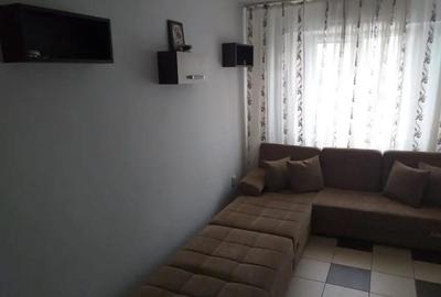 Apartament cu 3 camere decomandat în Central - 1