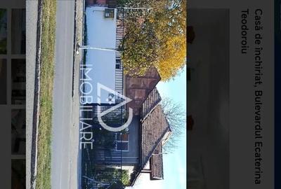 Casă cu 4 camere în Central - 3