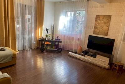 Casă individuală cu 4 camere decomandat cu Canalizare în Domnești