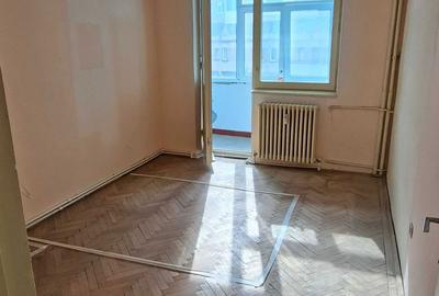 Apartament cu 3 camere semidecomandat în Central - 6