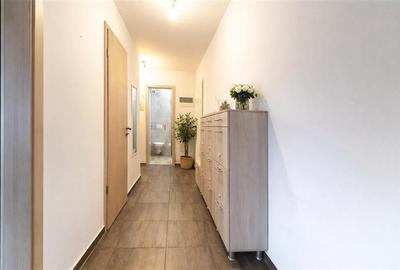 Apartament cu 3 camere decomandat, mobilat în Tractorul - 3