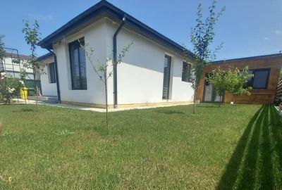 Casă individuală cu 3 camere cu Teren 280 Mp în Berceni - 1