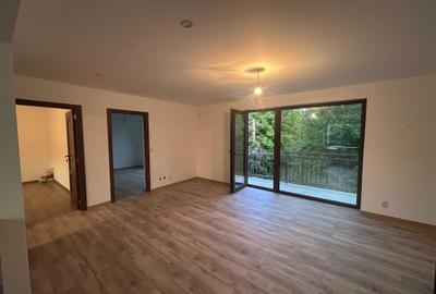 Apartament cu 3 camere nedecomandat în Copou