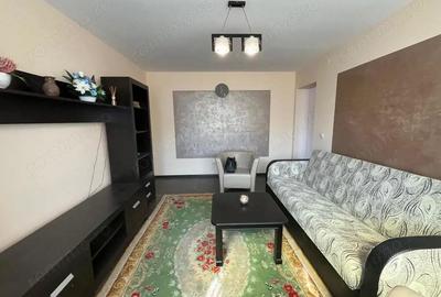 Apartament cu 4 camere semidecomandat în Lugoj