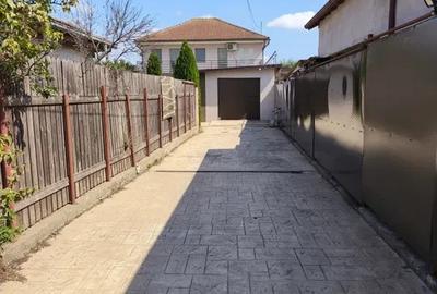 Casă individuală cu 4 camere cu Teren 408 Mp în Km 5 - 8