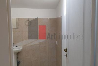 Oportunitate Unică! Vilă Spațioasă lângă Podul Grant, Ideală pentru Birouri - 8