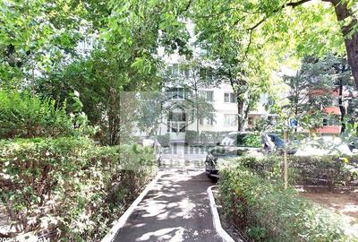 Apartament cu 2 camere decomandat, mobilat în Tei