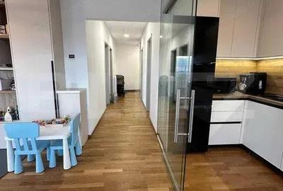 Apartament cu 3 camere decomandat, mobilat în Take Ionescu