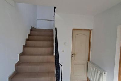 Casă cu 4 camere cu Teren 700 Mp în Central - 4