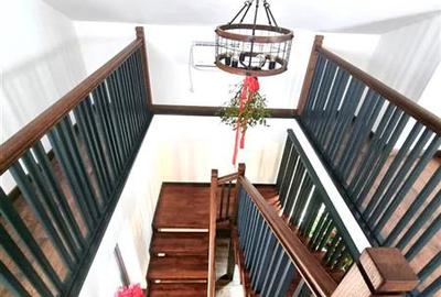 Casă individuală cu 4 camere cu Canalizare în Central - 14