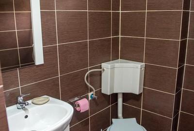 Casă cu 6 camere în Central - 2