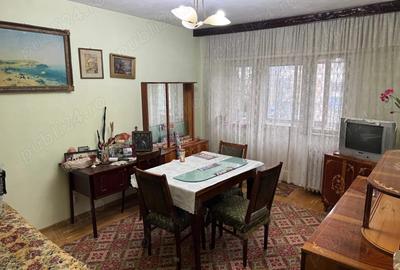 Vand apartament cu 3 camere, decomandat, in zona Canta Ia?i, etaj 1. Vand apartament cu 3 camere, decomandat, in zona Canta Ia?i, etaj 1. - 6