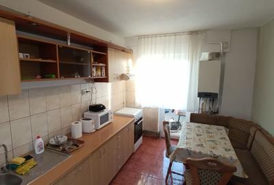 Apartament cu 2 camere decomandat în 1 Mai - 3