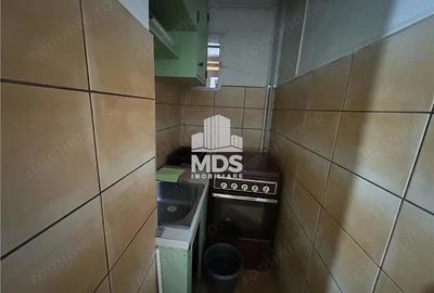 Model mare cu centrala propie, aproape de Vest - 6