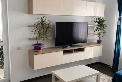 Apartament cu 3 camere decomandat în Apărătorii Patriei