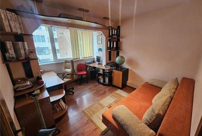 Resita, 4 Cam. Dec., Mobilat+Utilat, Et. 2, Micro 4 - 3