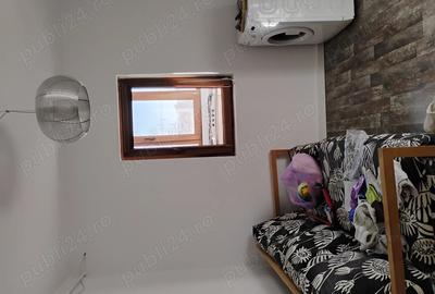 Inchiriez apartament cu 2 camere decomandat etaj 1 - 2