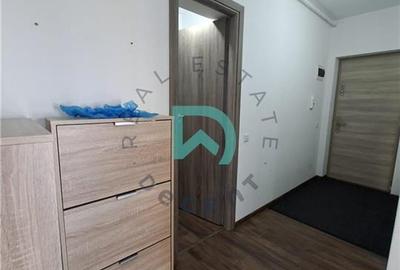 Apartament cu 2 camere decomandat în Tractorul - 9