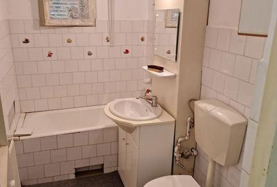 Apartament cu 3 camere în Central - 1