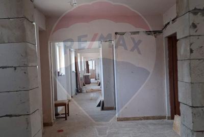 Spațiu comercial, de 2,000 mp, în Izvoru Crișului - 8