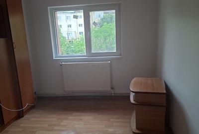 Apartament cu 3 camere decomandat, mobilat în Central - 9
