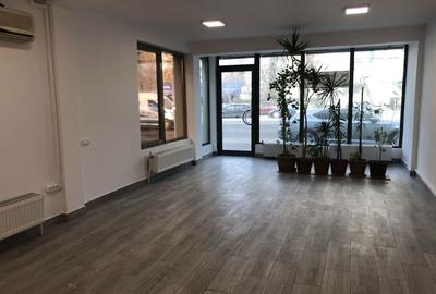 Spațiu comercial, de 55 mp, în Central - 7