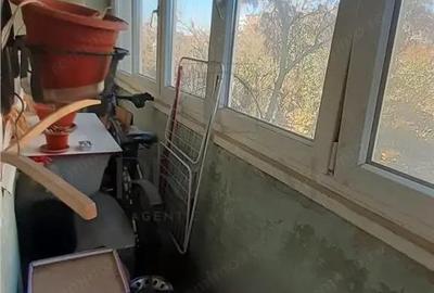 Apartament cu 3 camere decomandat în Torontalului - 3