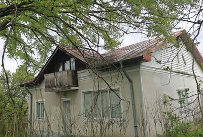 Casă cu 3 camere decomandat în Uliești - 2
