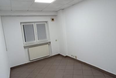 Apartament cu 3 camere decomandat în 13 Septembrie - 15
