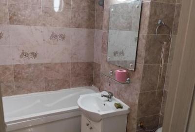 Apartament cu 2 camere decomandat în Km 5 - 3