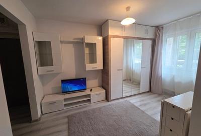 Garsonieră în Titan