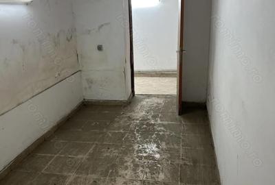 Spațiu comercial, de 120 mp, în P-ța Maria - 1