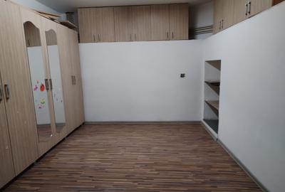 Duplex cu scara interioara si curte - constructie noua - 13