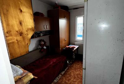 Garsonieră decomandată în UTA - 2
