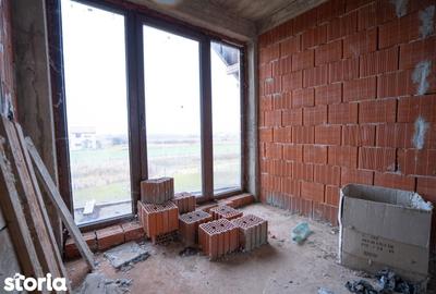 Casă cu 7 camere cu Teren 530 Mp în Sânmartin - 5