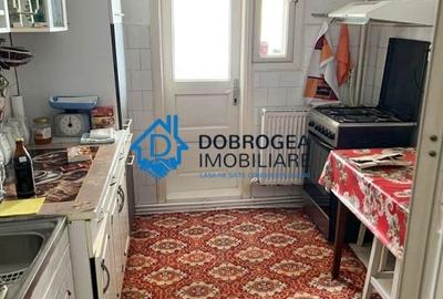 Apartament cu 2 camere decomandat în Peco - 1