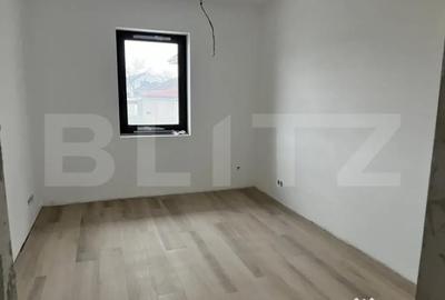 Casă cu 7 camere cu Teren 984 Mp în Central - 7