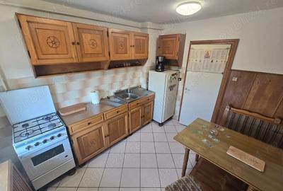 Apartament cu 3 camere semidecomandat în Micro 16 - 7