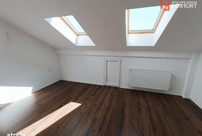 Apartament cu 3 camere semidecomandat în Central - 3