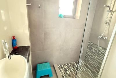 Casă cu 5 camere cu Canalizare în Bucureștii Noi - 30