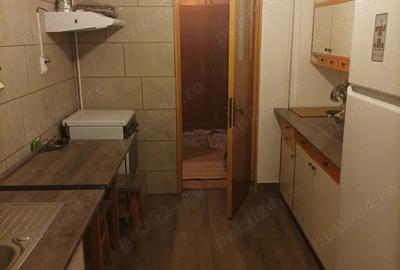 Apartament cu 2 camere decomandat în Piața Unirii
